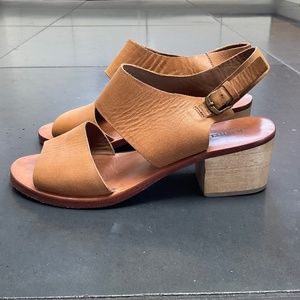 RACHEL COMEY Sandals , size:8, tan color